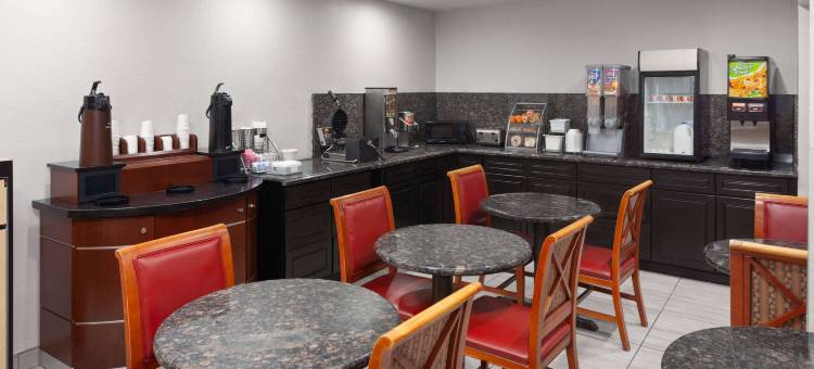 罗温维尔博林布鲁克速8酒店(Super 8 by Wyndham Romeoville Bolingbrook)图片