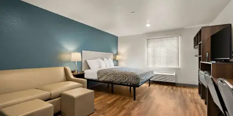 Woodspring Suites港橙 - 黛頓娜海灘