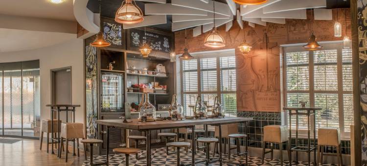 德威尔拉蒂默庄园(De Vere Latimer Estate)图片