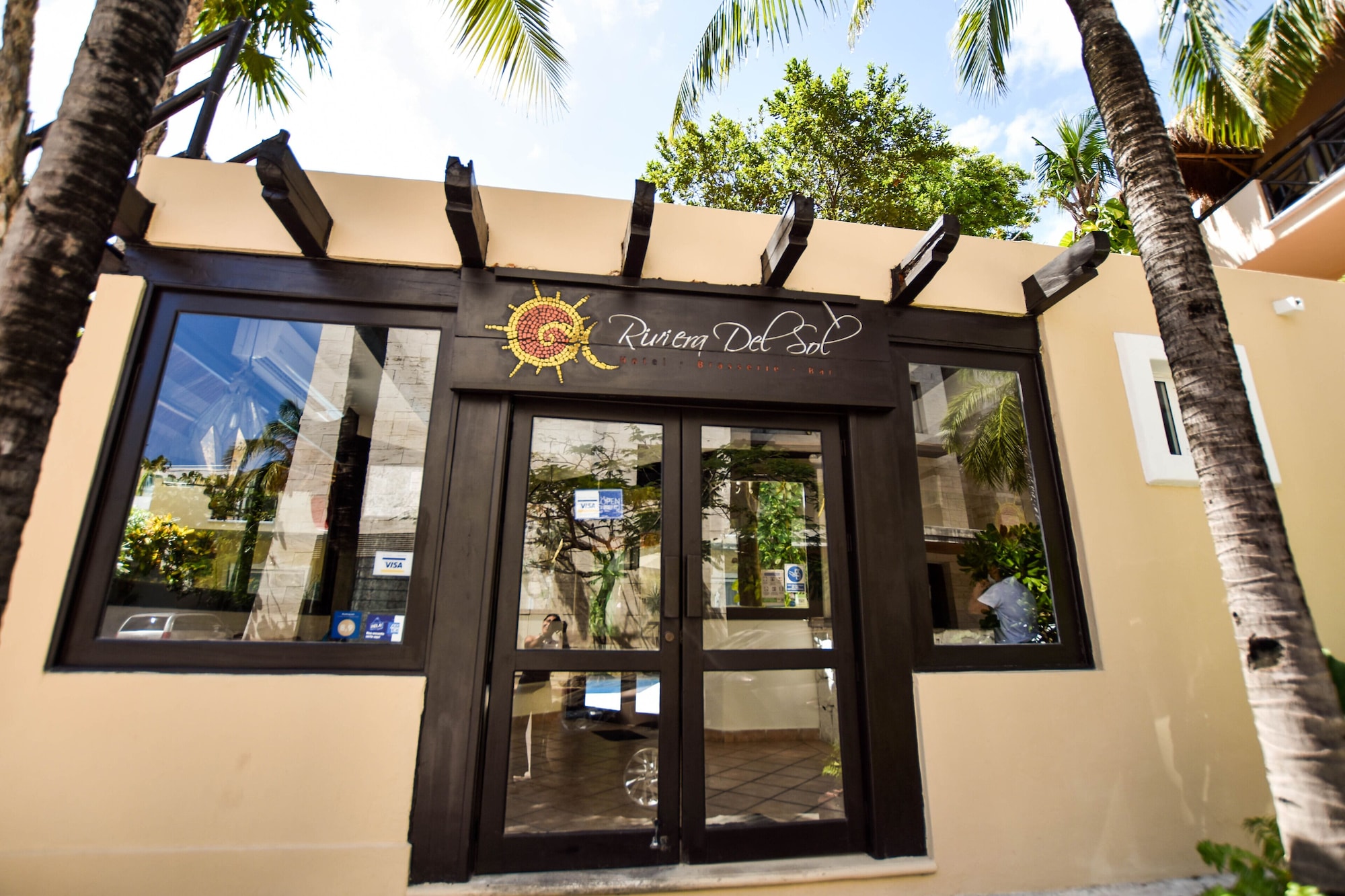 Hotel Riviera Del Sol Over view