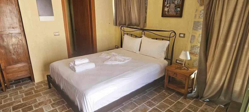 阿拉皮斯客房及套房(Arapis Rooms & Suites)图片