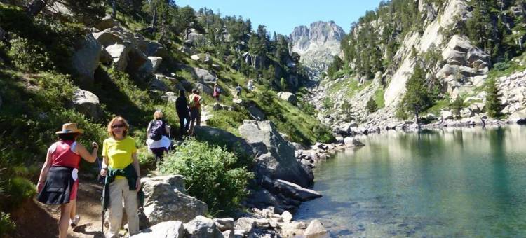 北极星百湖(Pirineos Cien Lagos)图片