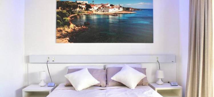 靠近斯廷蒂诺的带游泳池酒店(Hotel with swimming pool near Stintino)图片