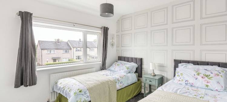 来布莱克本迷人的5居室房子里放松身心(3 Bed House - Sleeps 5 - Parking - Garden - Wifi)图片