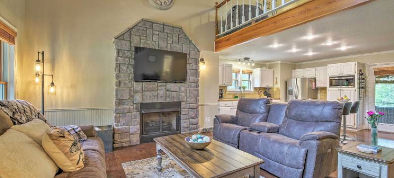 在White River的更新小木屋，靠近船只落地！(Updated Cabin on White River by Boat Landing!)图片