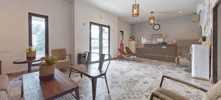 红多兹Plus酒店-近棉兰尤迈(RedDoorz Plus Near Unimed Medan)图片