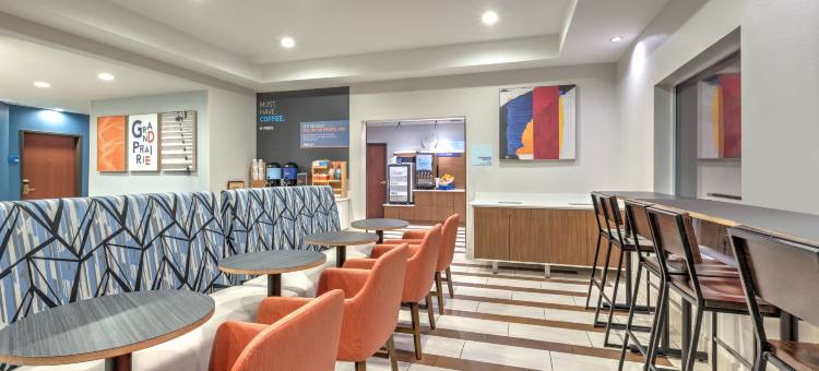 Holiday Inn Express & Suites Dallas - Grand Prairie I-20图片