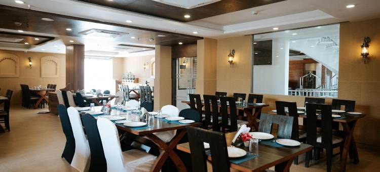 达克什马杜万套房酒店德瓦卡(Daksh the Madhuvan Suites Dwarka)图片