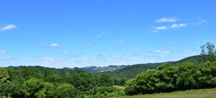 Vacation Home in France with Pool图片