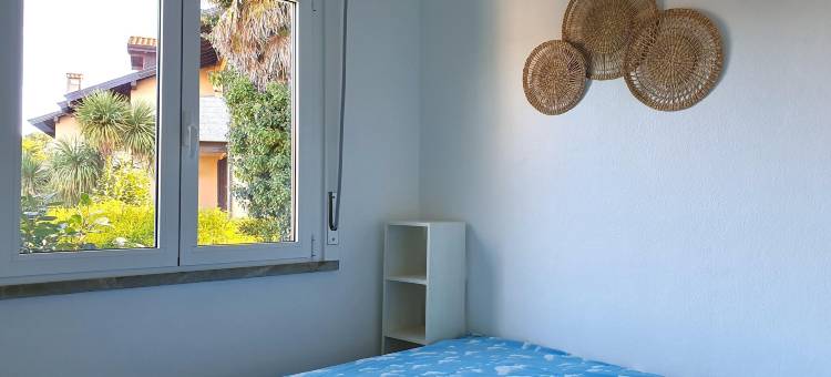 马焦雷湖畔度假屋带阳台(Holiday Home by Lake Maggiore with Balcony)图片