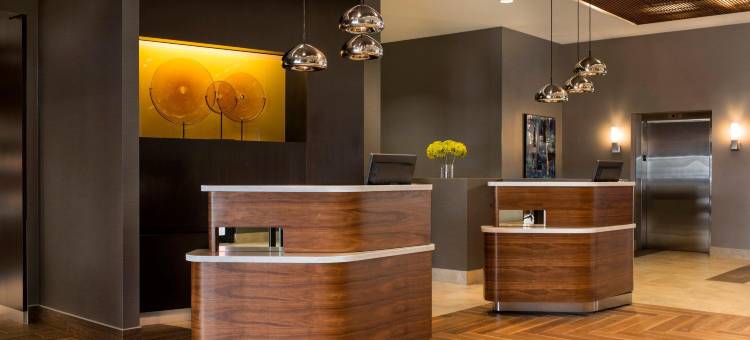 卡尔加里南万怡酒店(Courtyard Calgary South)图片