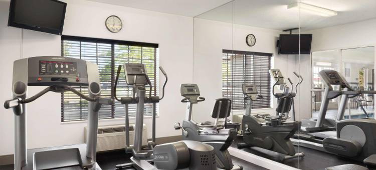 丽笙乡村旅馆及套房，罗密欧维尔 - 博林布鲁克(Country Inn & Suites by Radisson Romeoville I-55)图片