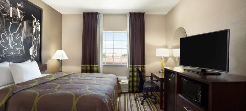 贝克斯菲尔德南加州温德姆速8酒店(Super 8 by Wyndham Bakersfield South CA)图片