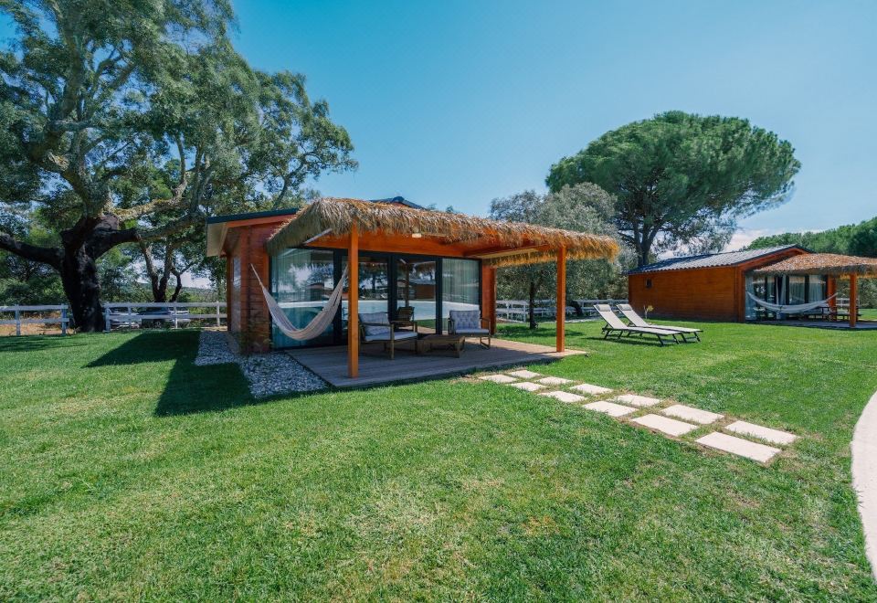 Chalet do Lago Hotel Overview