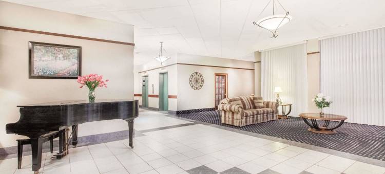 斯克兰顿克拉克斯萨米特贝斯特韦斯特优质酒店(Best Western Plus Clarks Summit Scranton)图片