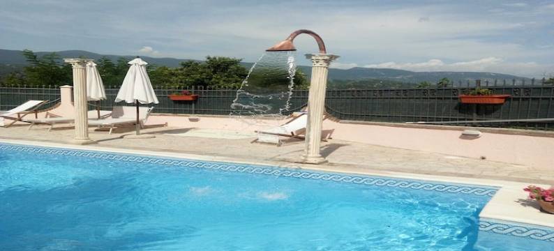 Villa in Tagliacozzo with Pool and Nature图片