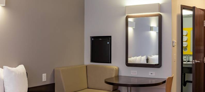 阿尔伯达艾尔德里 6 号汽车旅馆(Motel 6 Airdrie, AB)图片