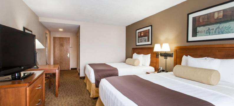 皮尔斯堡95号公路温德姆戴斯套房酒店(Days Inn & Suites by Wyndham Fort Pierce I-95)图片