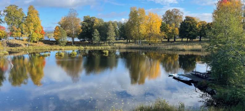 湖畔浪漫温泉别墅，配备壁炉(Romantic Spa Villa with Fireplace by the Lake)图片