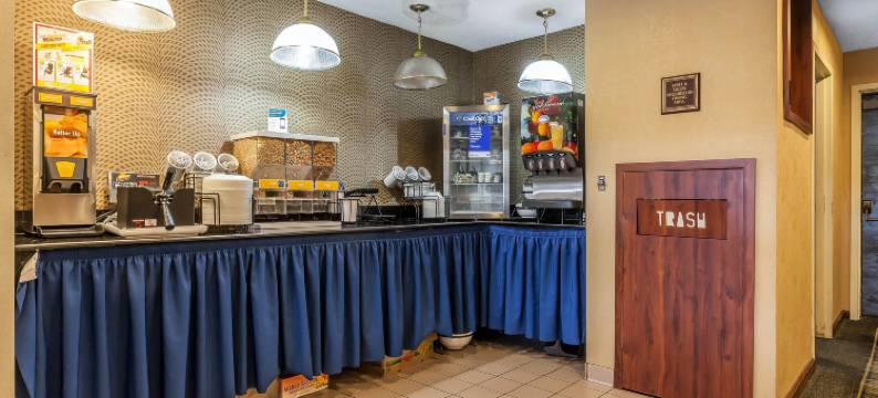 克里夫兰机场舒适酒店(Comfort Inn Cleveland Airport)图片