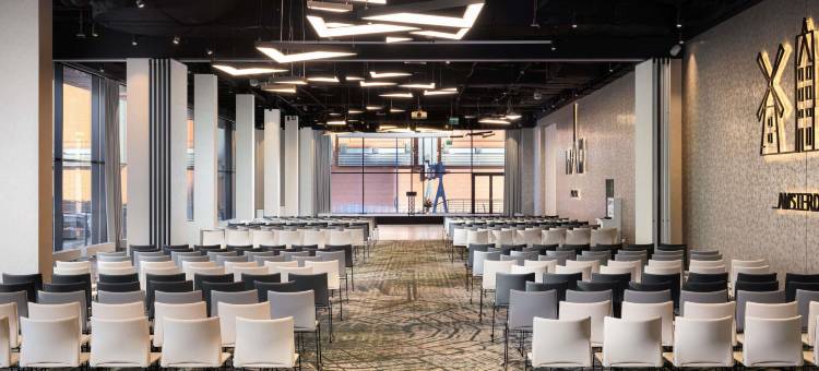 波兹南中心诺富特酒店(Novotel Poznan Centrum)图片