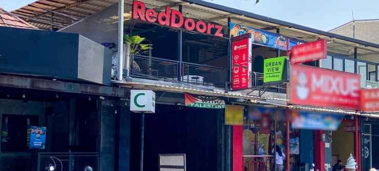 红门酒店近Alun-Alun Garut(Urbanview Hotel Ultima Veteran Garut)图片