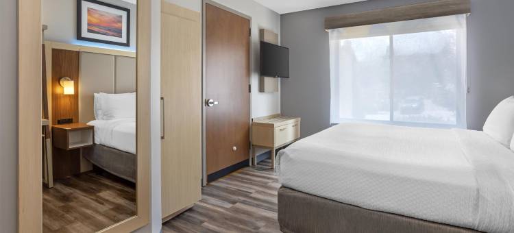 罗斯林长岛贝斯特韦斯特酒店(Best Western Roslyn-Long Island Hotel)图片
