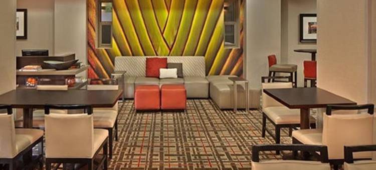 圣彼得堡市中心万怡酒店(Courtyard St. Petersburg Downtown)图片