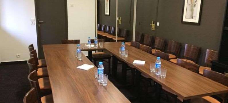 红衣主教吕埃中心酒店(Hotel le Cardinal Rueil Centre)图片