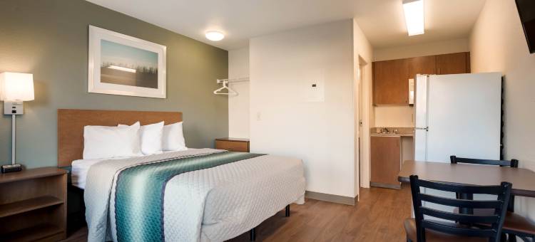 查尔斯湖-萨尔法霍姆汤开放式公寓酒店(HomeTowne Studios Lake Charles - Sulphur)图片