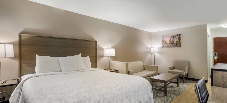 萨凡纳-I-95红顶PLUS+套房酒店(Red Roof Plus+ & Suites Savannah - I-95)图片