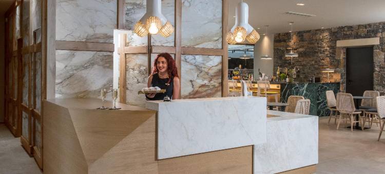 佩托斯套房酒店(Petousis Hotel & Suites)图片