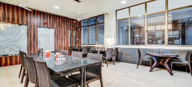 Treebo Shree Sai套房(Treebo Shree Sai Suites)图片