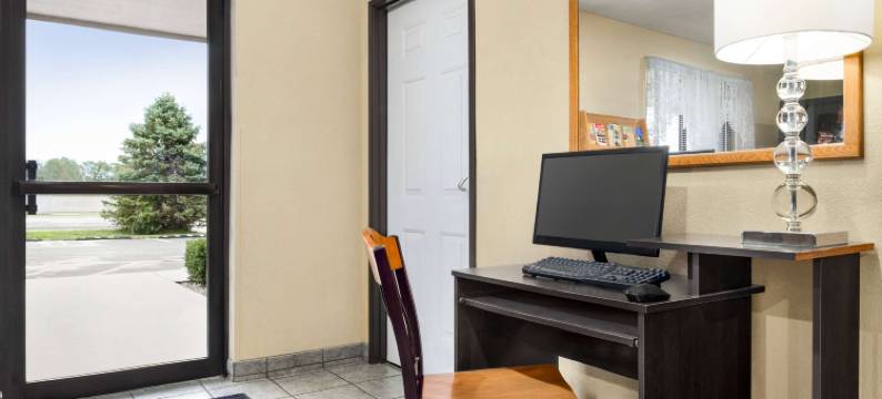 梅斯维尔温德姆速8酒店(Super 8 by Wyndham Maysville KY)图片