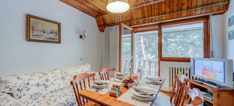 La Tana dello Scoiattolo (附近有滑雪地点)(La Tana Dello Scoiattolo Skiing Nearby - Happy Rentals)图片