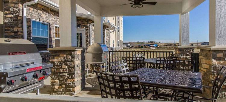 沃特福德市 - 活动中心美茵斯坦套房酒店(MainStay Suites Watford City - Event Center)图片