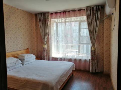 海边的长颈鹿民宿(海涛一路分店)