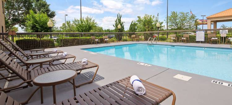 SureStay Plus Hotel by Best Western Roanoke Rapids I 95图片