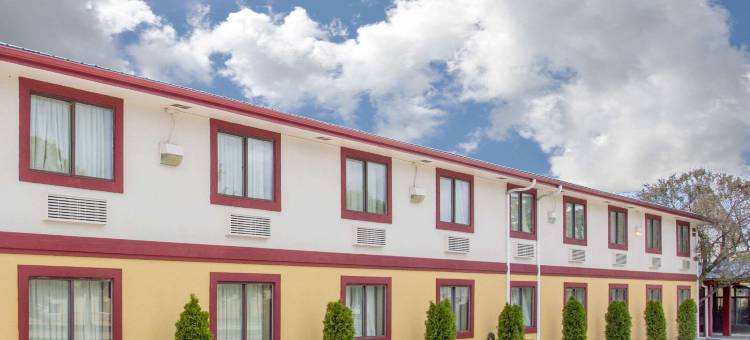 尚佩恩温德姆速8酒店(Super 8 by Wyndham Champaign)图片