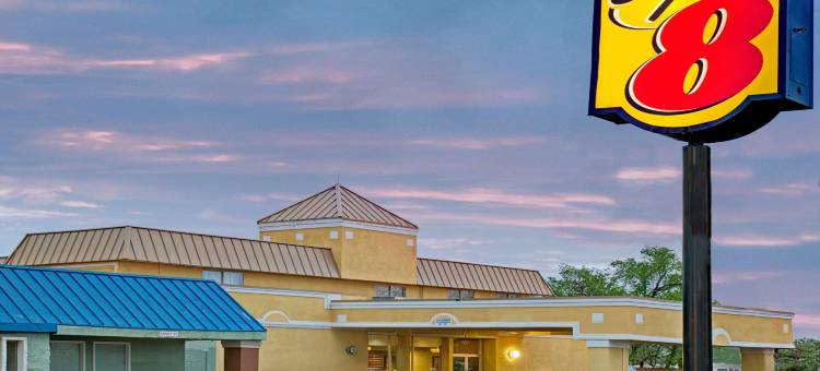 惠特里奇-丹佛西速8酒店(Super 8 by Wyndham Wheatridge/Denver West)图片