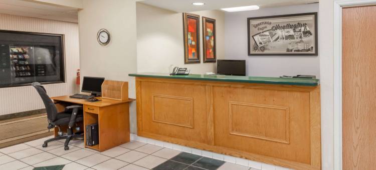 亨廷顿温德姆速8酒店(Super 8 by Wyndham Huntington)图片