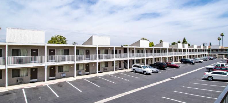 加利福尼亚赛普里斯 6 号开放式客房酒店(Studio 6 Cypress, CA)图片