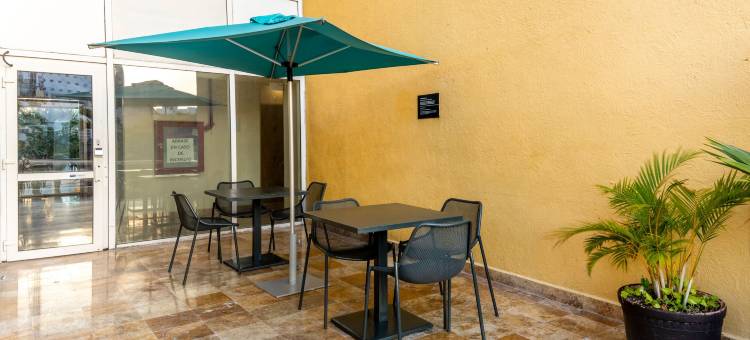 坎昆城市快捷酒店(City Express by Marriott Cancun)图片