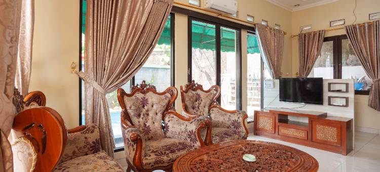 红门酒店乌尔班维尤清真坎萨度假村-芝萨鲁亚蓬查克(Urbanview Resort Syariah Khansa Cisarua Puncak by RedDoorz)图片