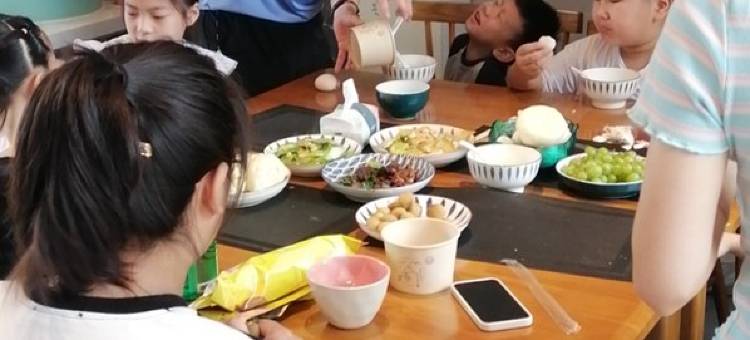 卫辉市香泉草堂民宿(矿西路2号分店)图片
