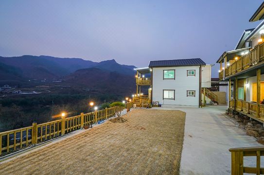 Gurye Seomjingangnaru PensionHotel Overview