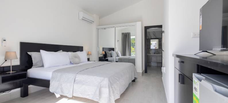 Beachfront 8Br Villa with Pool & Maid *Los Corales图片