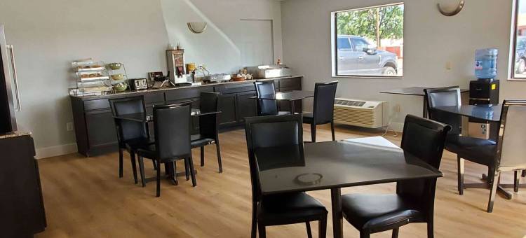 德尔里奥温德姆贝蒙特酒店(Baymont by Wyndham Del Rio)图片