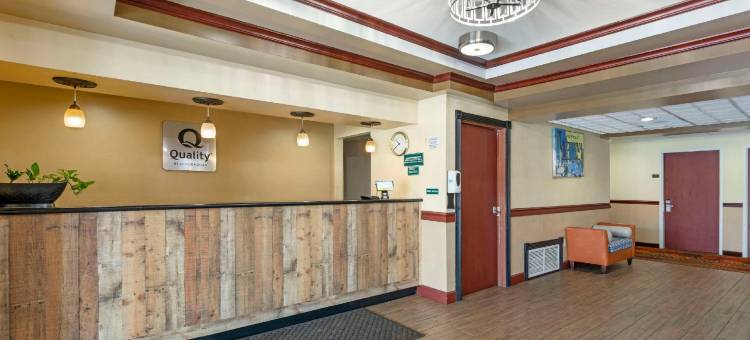 品质套房酒店(Quality Suites)图片