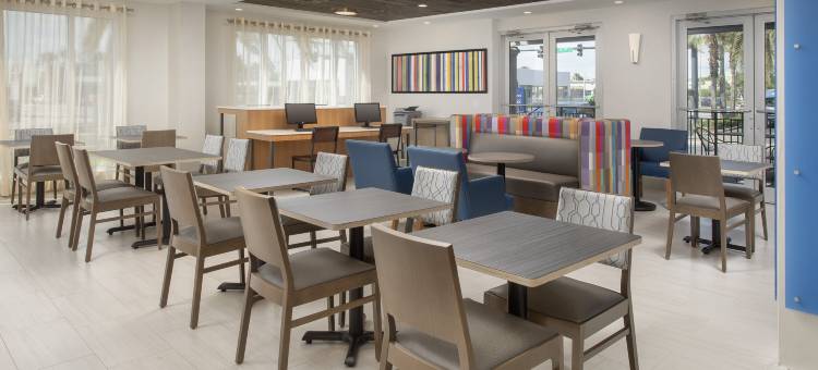 Holiday Inn Express 杰克逊维尔海滩(Holiday Inn Express Jacksonville Beach)图片